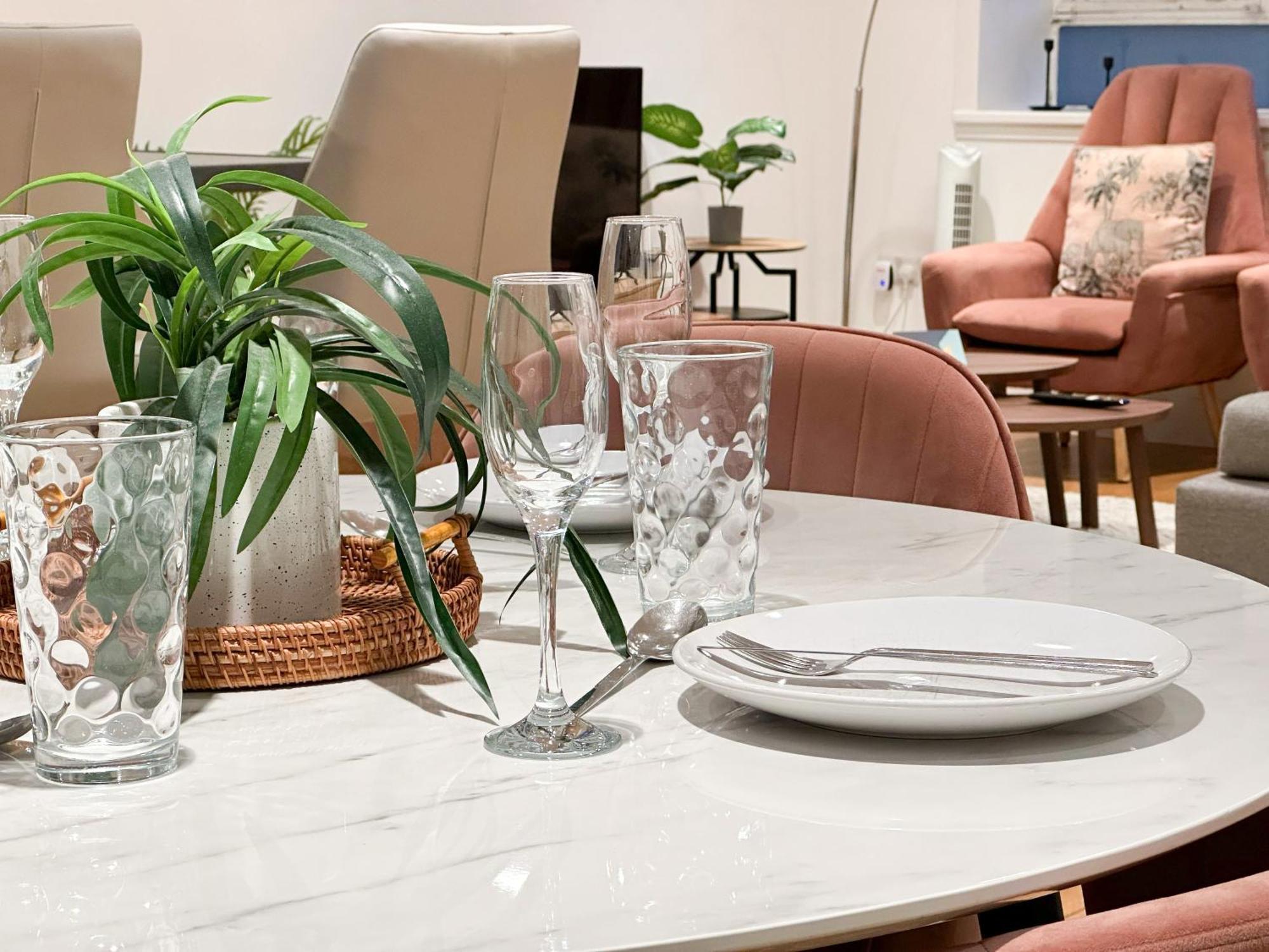 Chic 3 Bedroom Flat With Private Terrace In Holloway Near Finsbury Park London Bagian luar foto