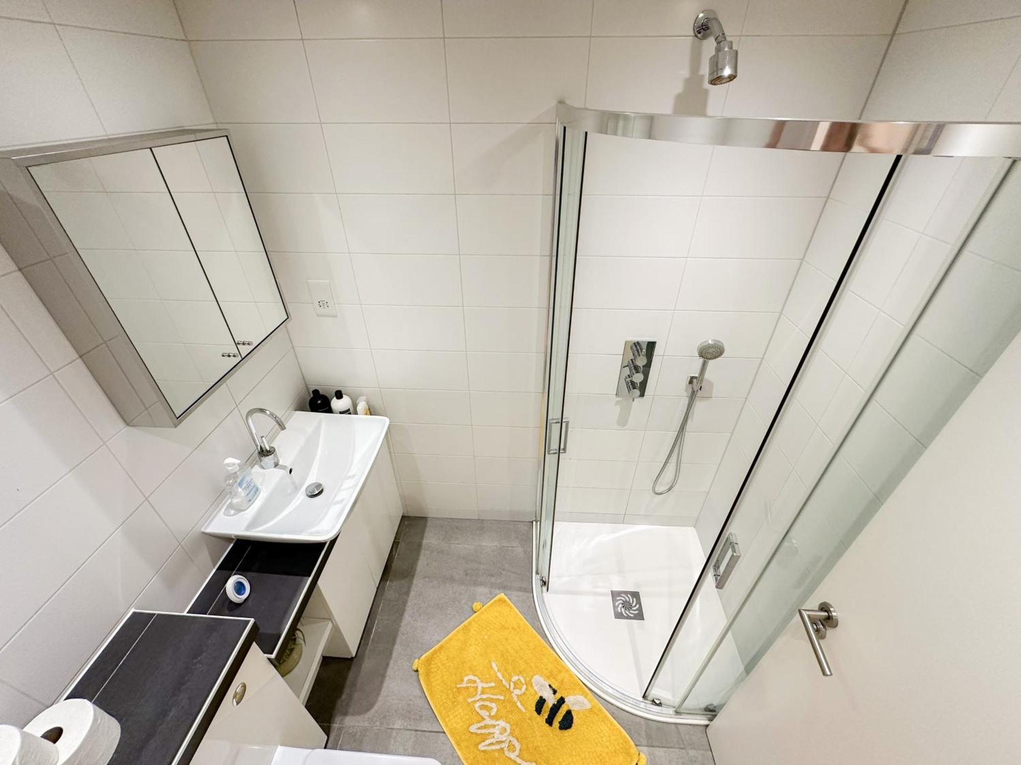 Chic 3 Bedroom Flat With Private Terrace In Holloway Near Finsbury Park London Bagian luar foto